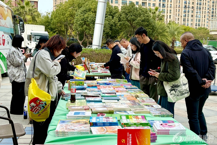 ����桤ȫ���Ķ����񳵡�������ͷ ����Ⱥ�������Ļ�ʢ��