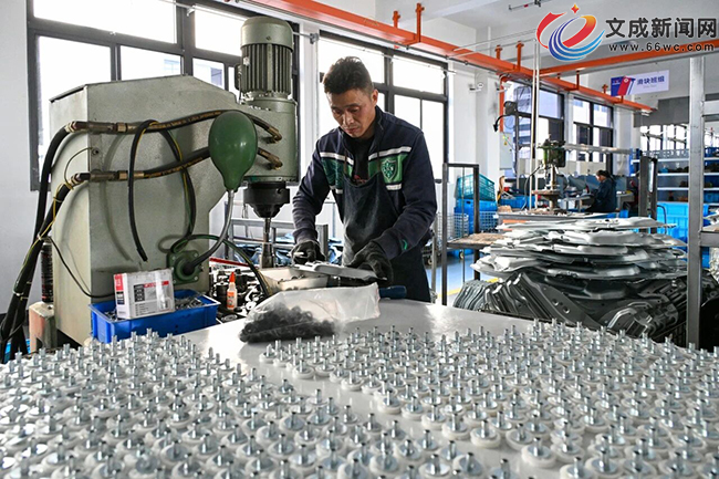 ��ս�ļ��ȣ���ҵ����æ ʵ�ɱ��չ�