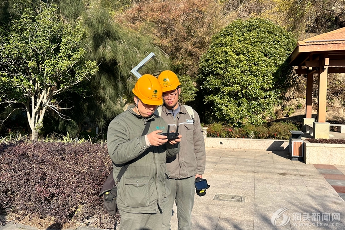 ���ء������ȡ� ���ڡ����ڸڡ�ح �������ˣ����ر���һ�� �ػ���ҹ���