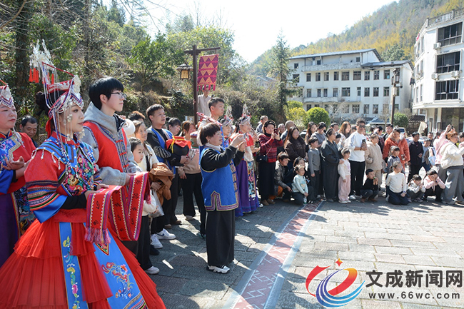 ���������� �����и���������ʽ�ζ�꣡���ĳ��ô��帰һ����������´�֮Լ