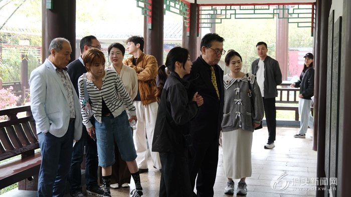 ԰������ ����ɽ��ح����ý�弰�������̽�ö�ͷ���ϻ�԰�ֻ᳡