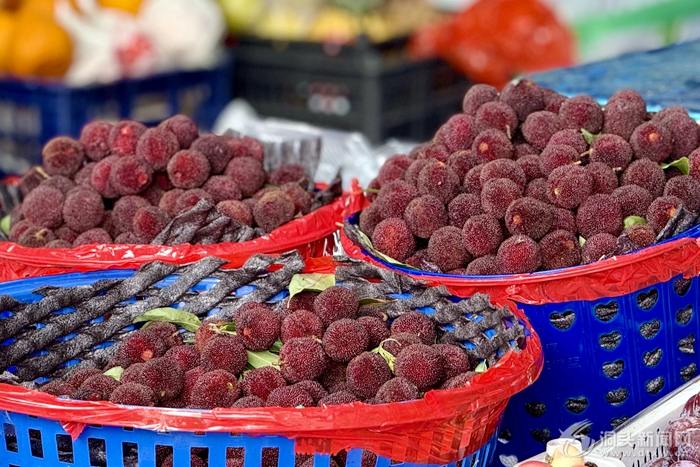 ���ա�÷������ζ����ͷ��������ʱ